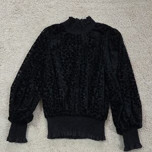 Gracia Black Velvet Heart Top
